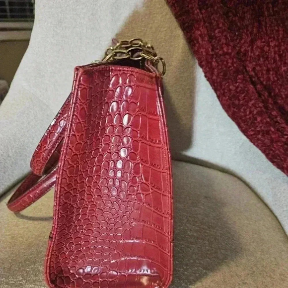 Anne Klein Coast is Clear Red Crocodile Print Womens Bag - Picture 7 of 8